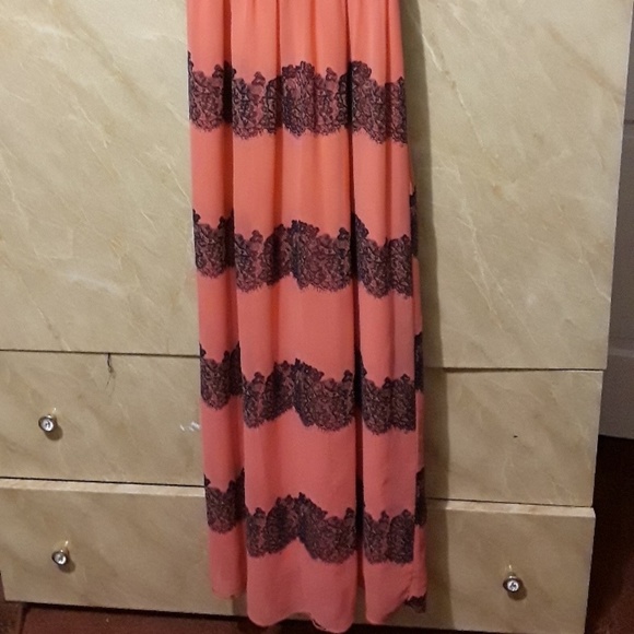 Sleeveless Chiffon Coral Maxi Dress - Picture 2 of 4